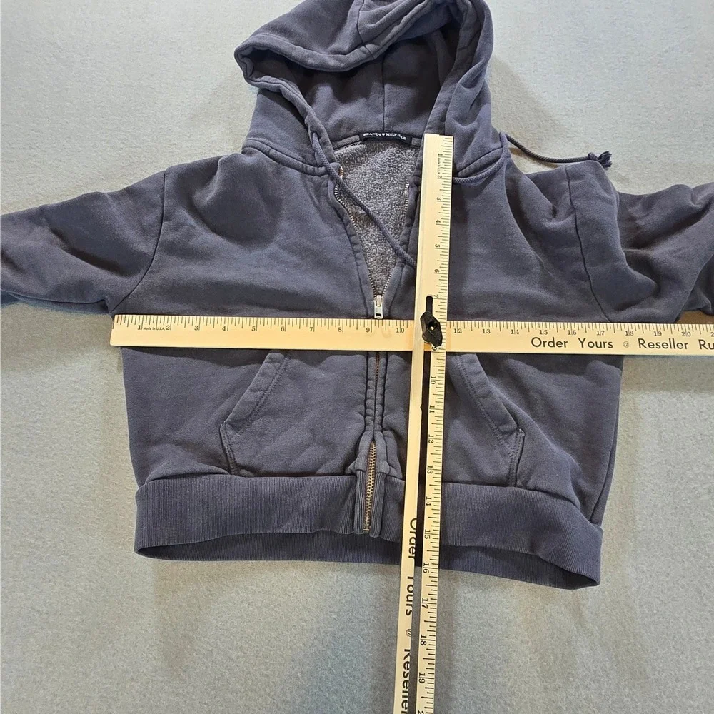 Brandy Melville Crystal Hoodie Womens One Size Charcoal Grey Cropped - Picture 5 of 5